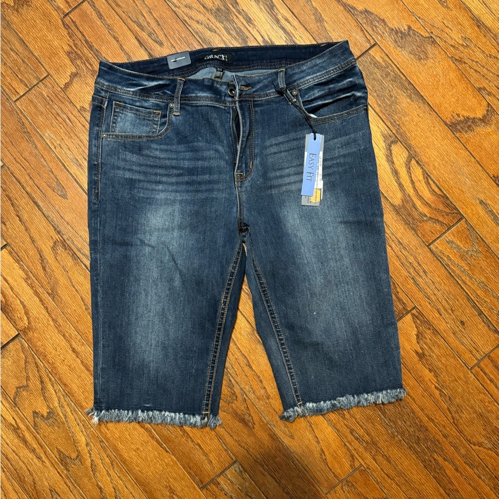 Grace jeans, Bermuda shorts/capris. Sz 33 NWT:2available